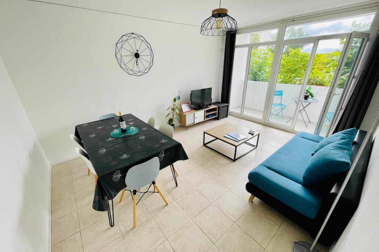 Luminous Apartment With Parking Near The City Center سينون المظهر الخارجي الصورة
