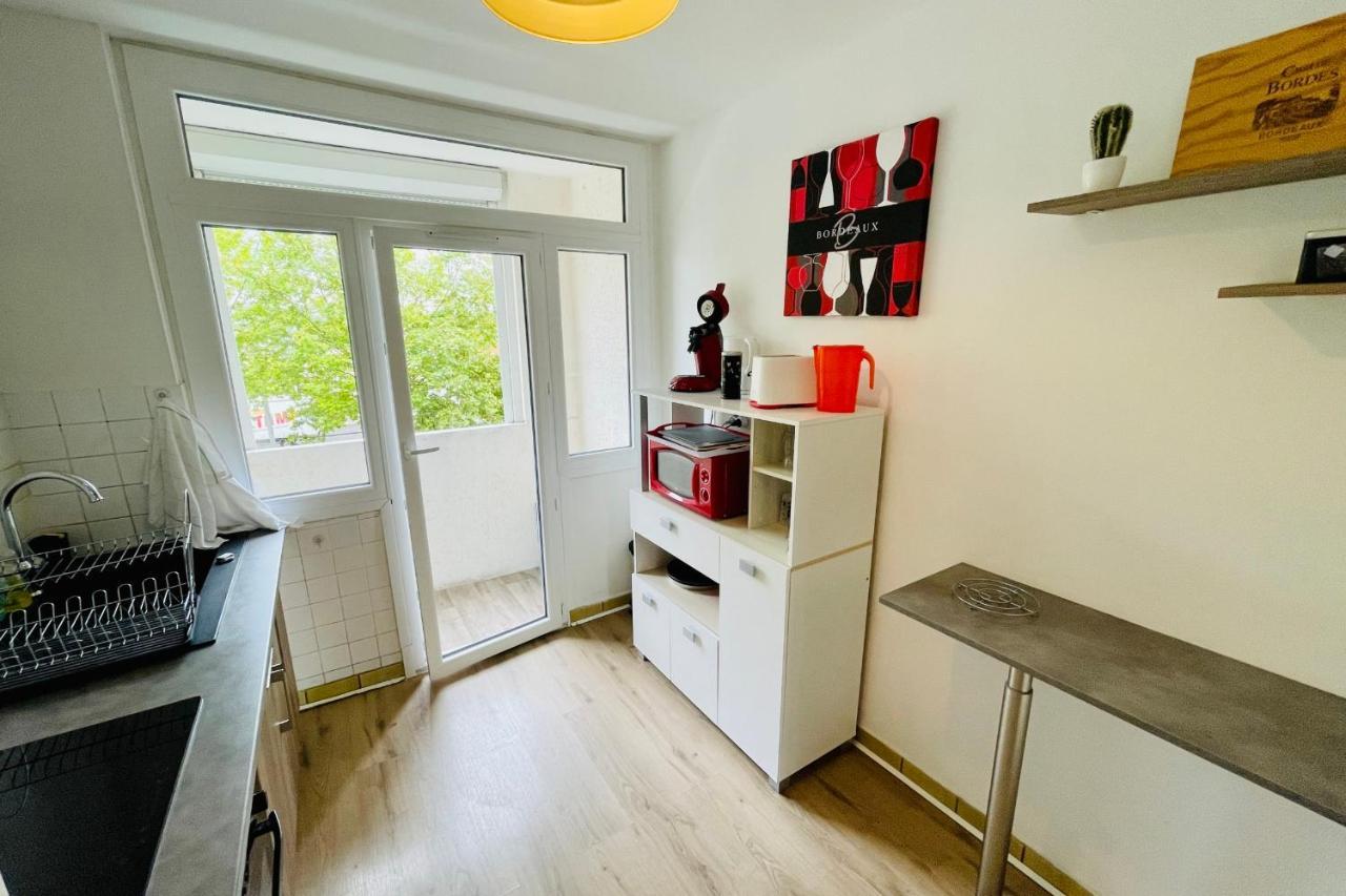 Luminous Apartment With Parking Near The City Center سينون المظهر الخارجي الصورة